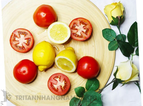 cách trị tàn nhang bằng chanh và cà chua 