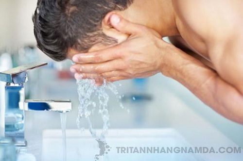 trị tàn nhang cho nam giới rửa bằng thói quen hàng ngày